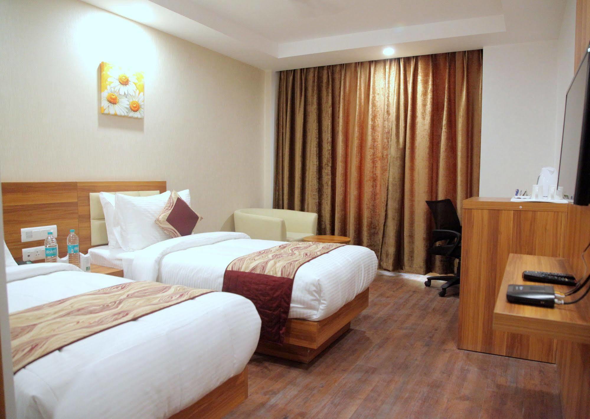 Le Roi Jammu - Near Jammu Railway Station Hotel Exterior photo